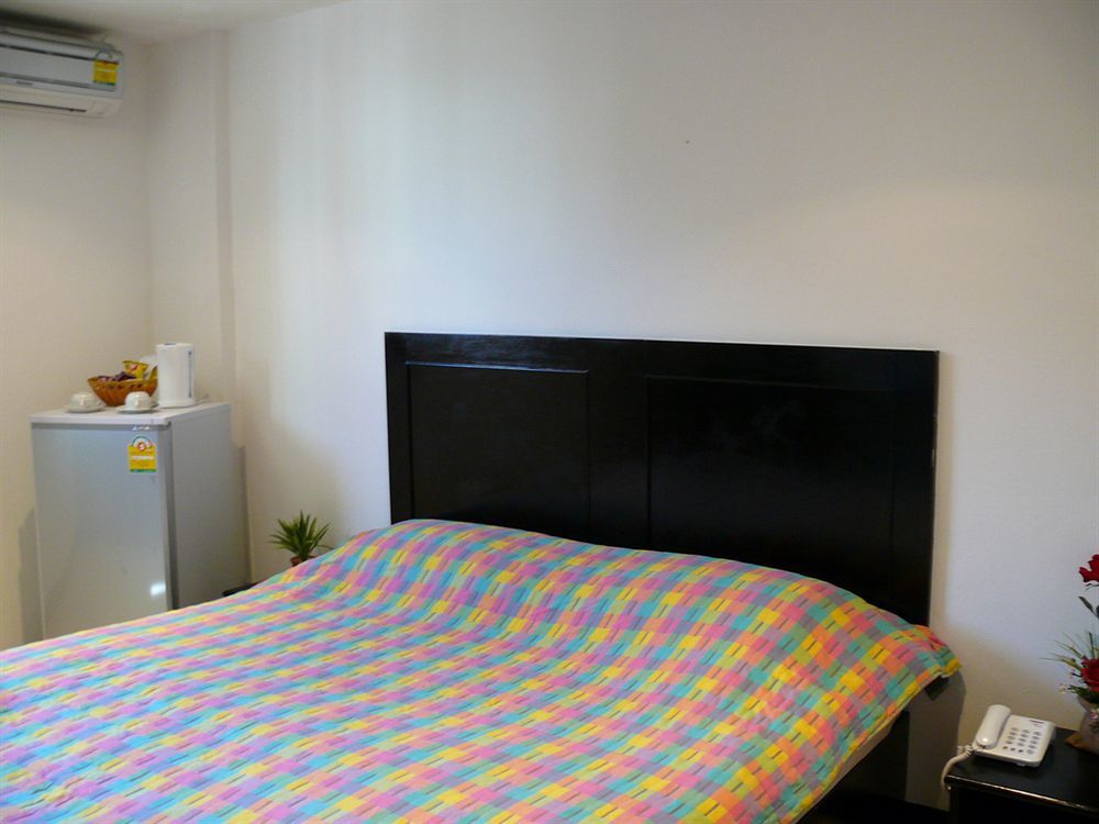 Aquarius Gay Guesthouse & Sauna Patong Extérieur photo